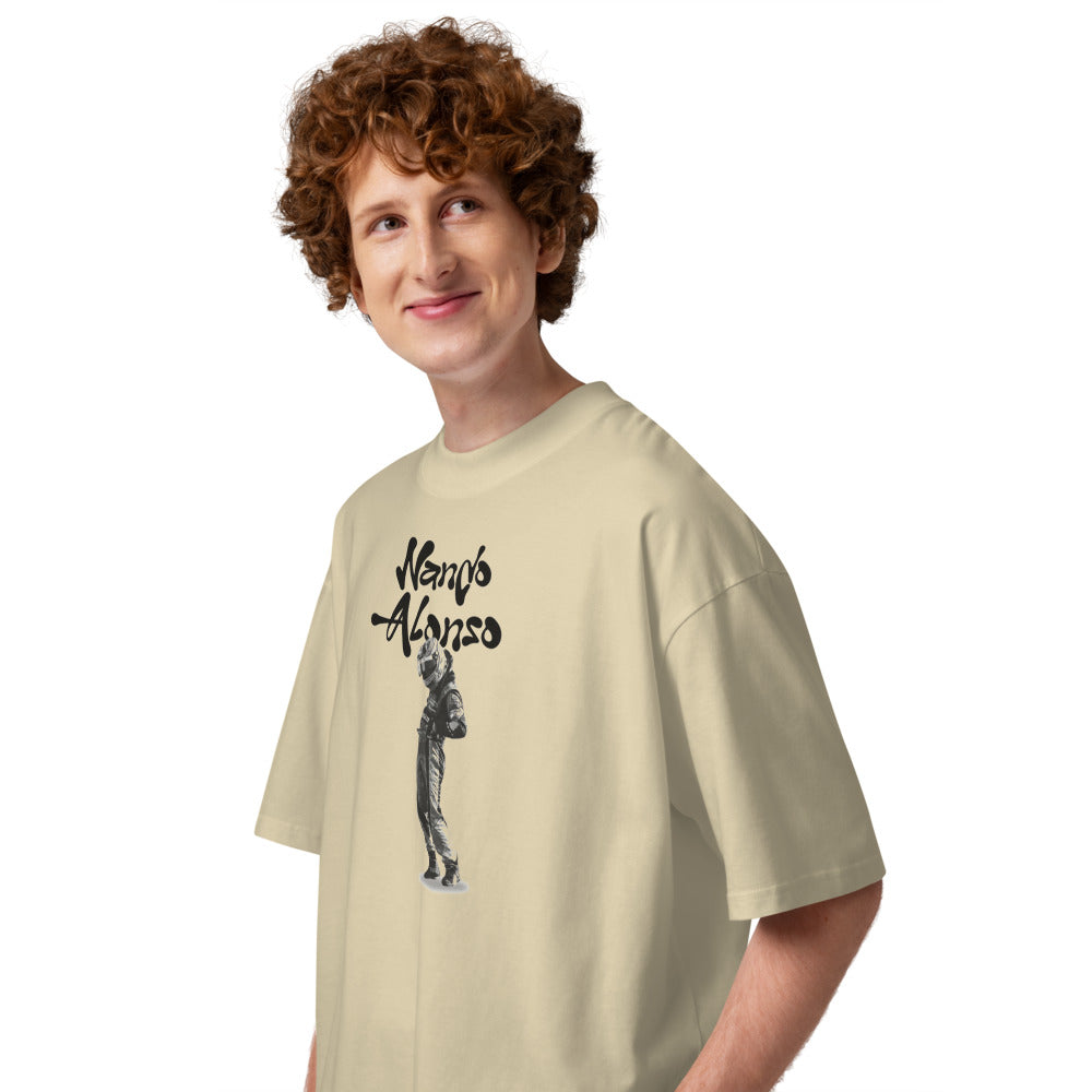 Oversize Nando Alonzo - Modelo masculino lateral