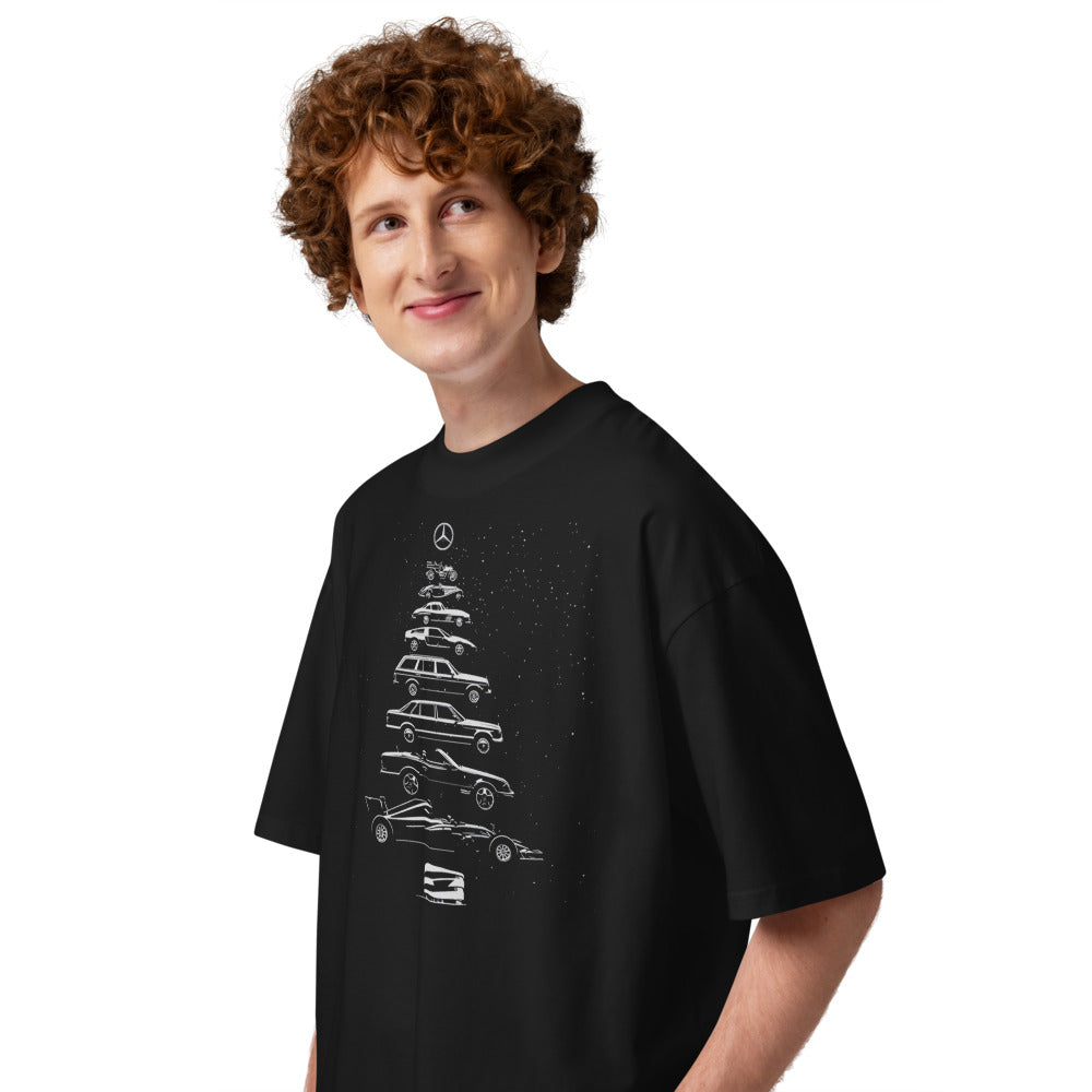 Oversize Mercedes Christmas Tree - Modelo masculino lateral