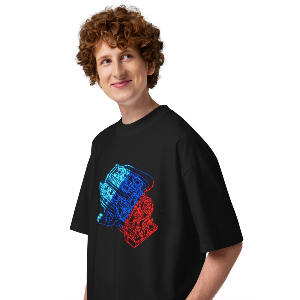 Oversize Neon Car Engine Cyan Blue Red Stripes - Modelo masculino lateral