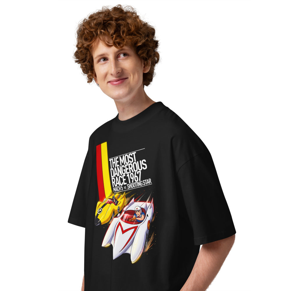 Oversize Speed Racer Mach 5 Vs Shooting Star - Modelo masculino lateral