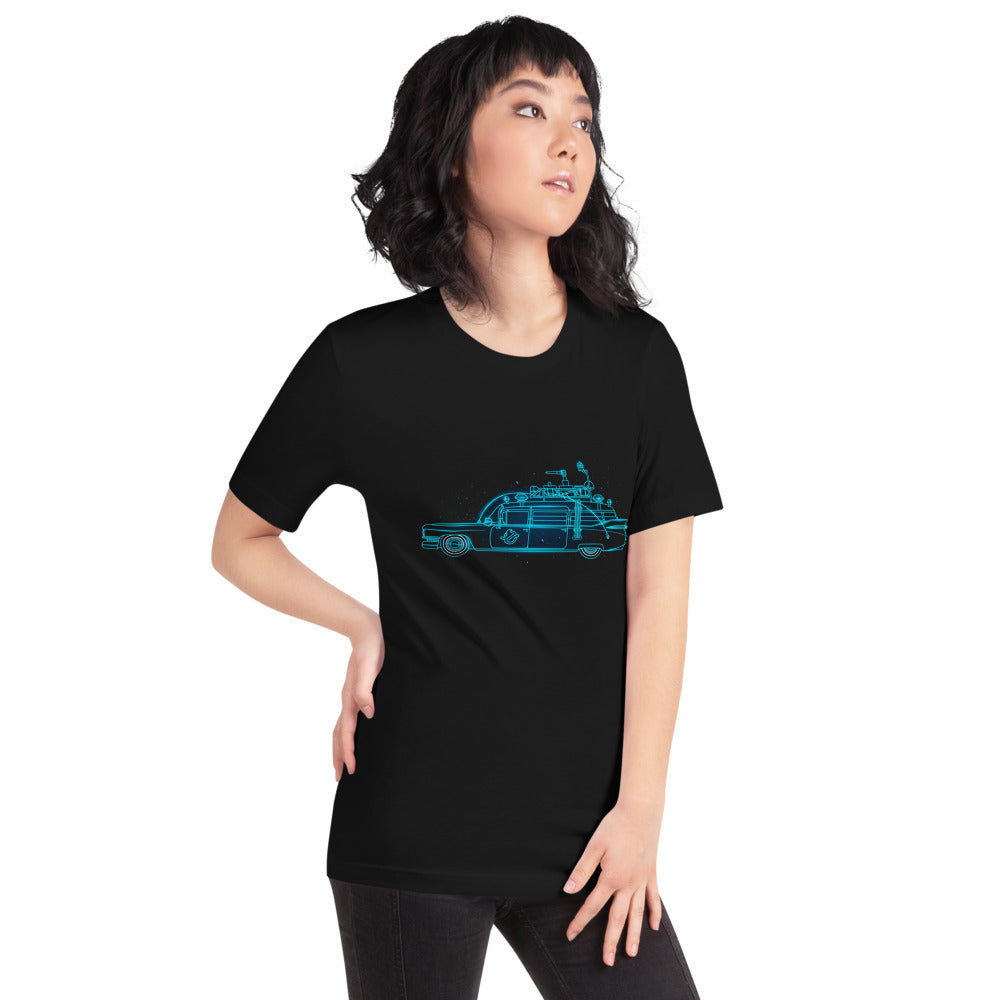 Playera Ghostbusters Ecto-1 Neon Cyan Outline - Modelo femenina