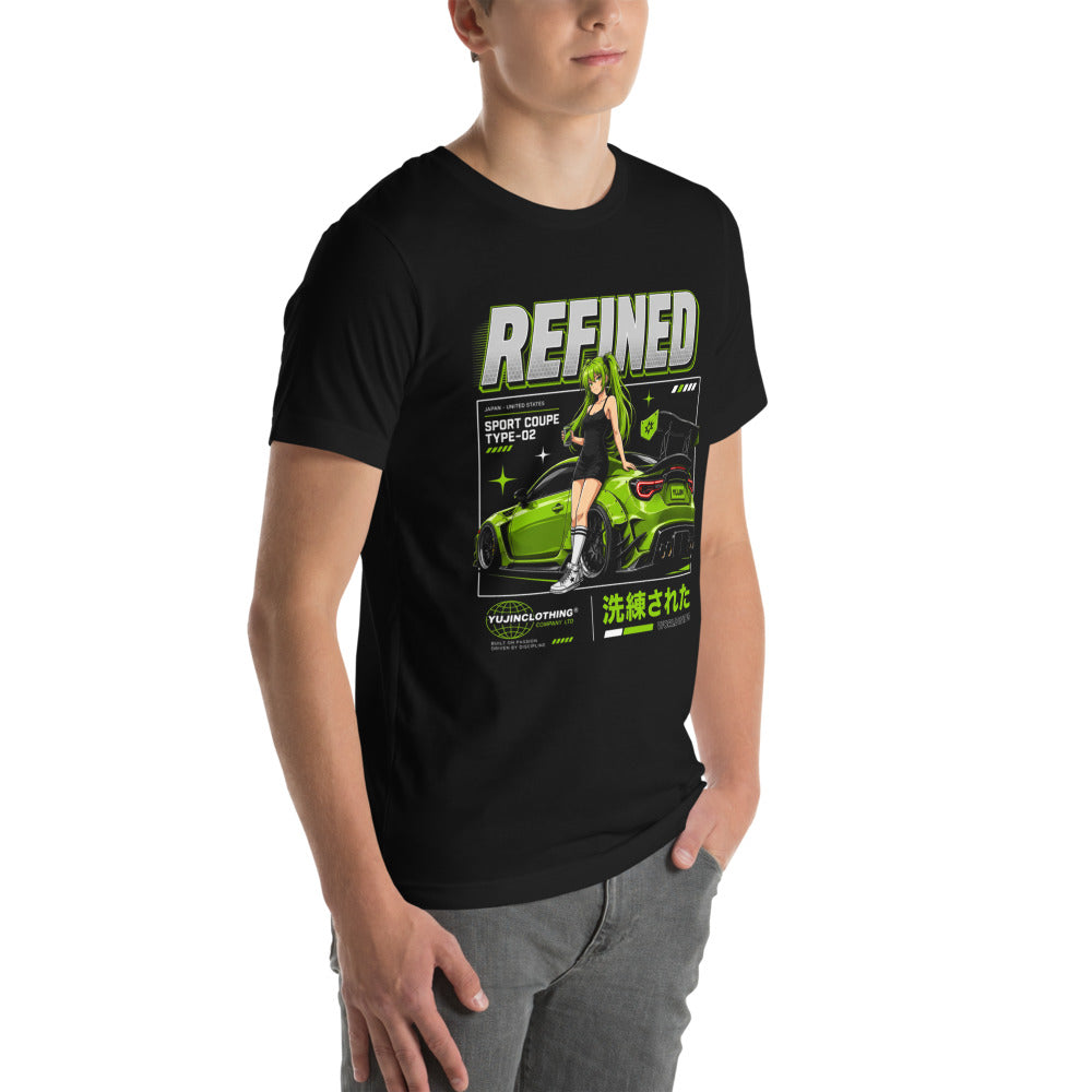 Playera Refined Green Widebody Coupe Anime Girl - Modelo masculino lateral